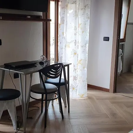 Le Rustiche Foresteria Couette-café