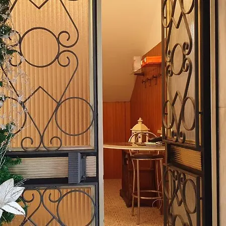 Le Rustiche Foresteria Couette-café Dello