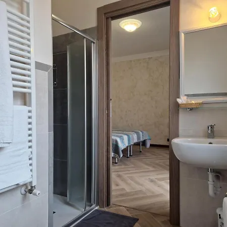 Le Rustiche Foresteria 3* Dello