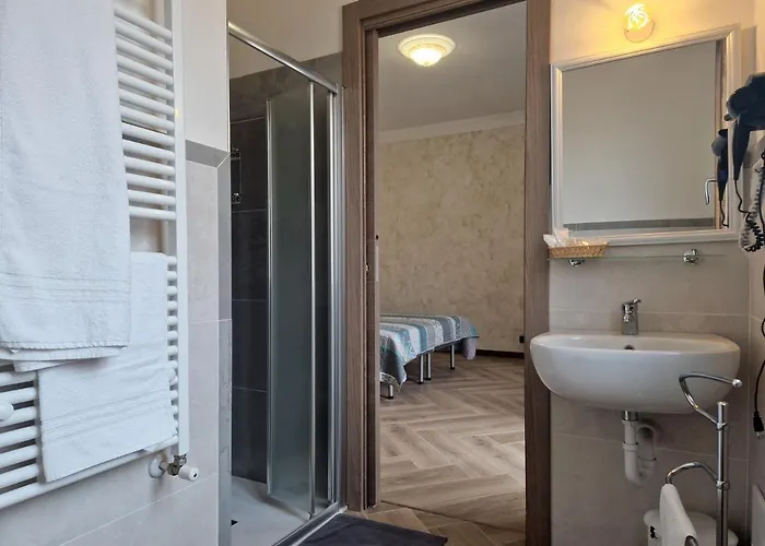 Le Rustiche Foresteria 3* Dello