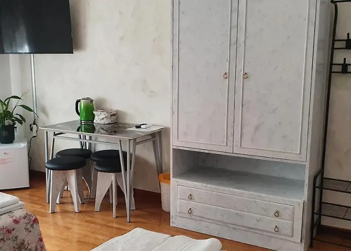 Le Rustiche Foresteria 3* Dello