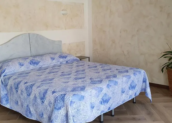 Le Rustiche Foresteria 3* Dello